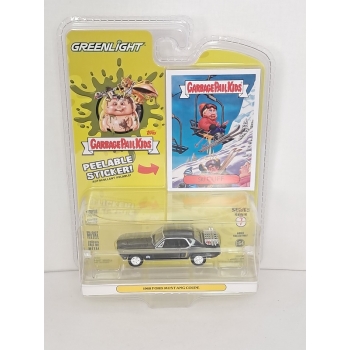 Greenlight 1:64 Ford Mustang Coupe 1968 with Trunk Mounted Ski Rack and Skis